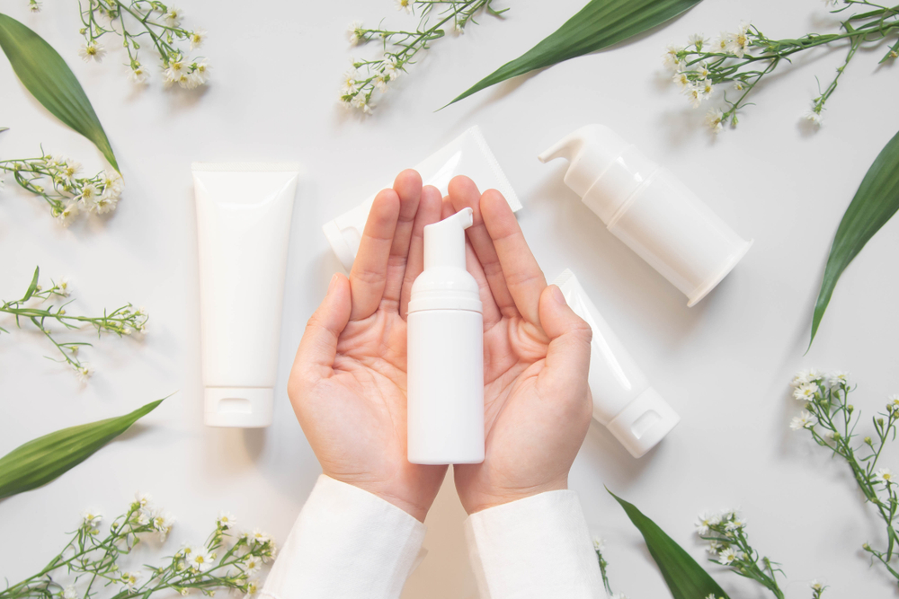 Beauty,Natural,Skincare,Products,Development,Concept.,Dermatologist,Hands?,Holding,Blank